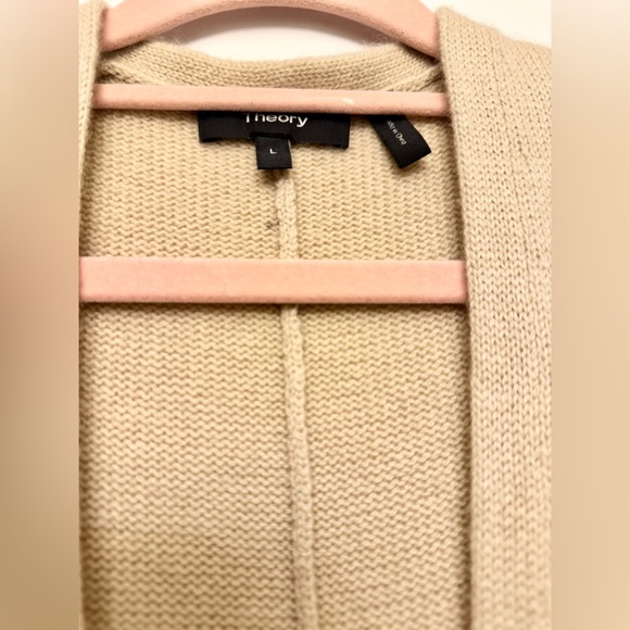 Theory Cashmere Sleeveless Sweater Vest Coat Beige / Carolyn Bessette Kennedy - Picture 4 of 6